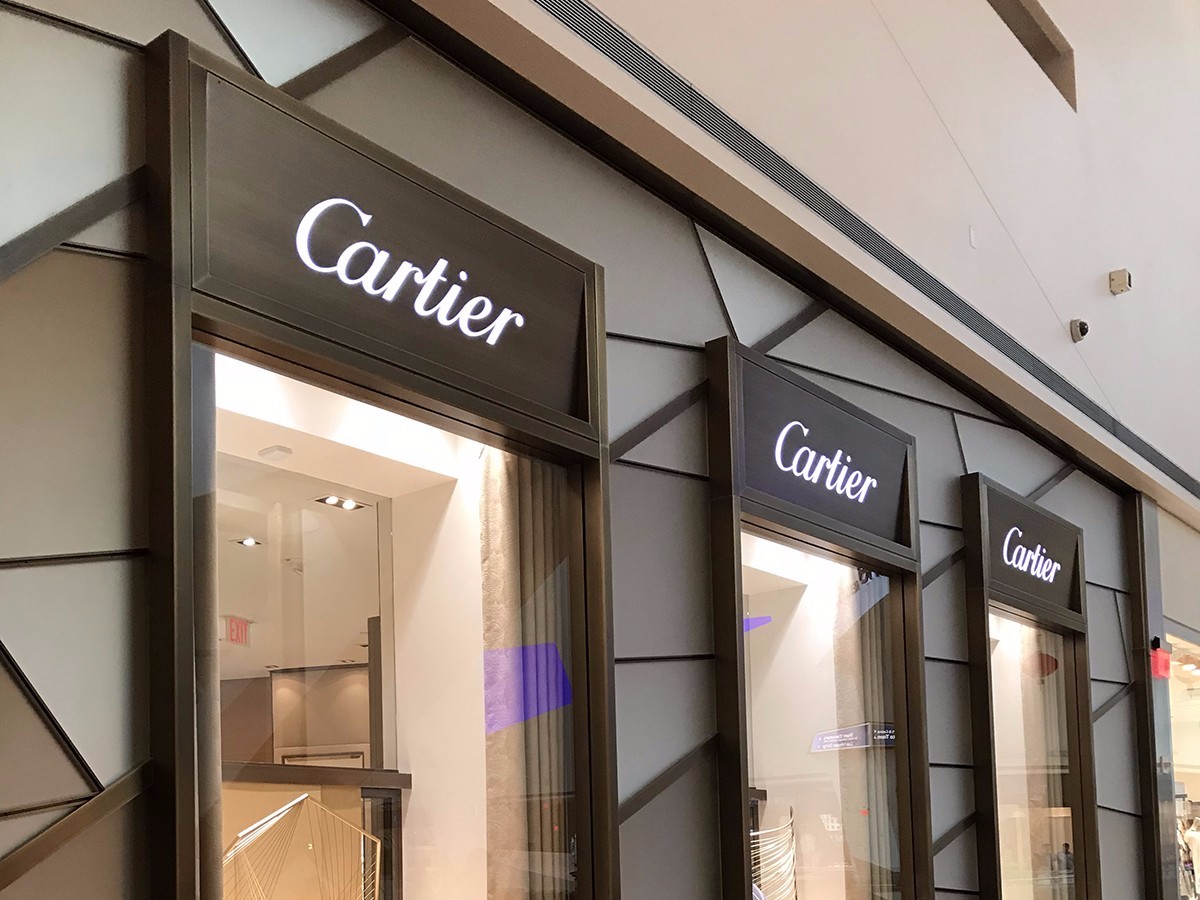 CARTIER专卖店不锈钢橱窗定制